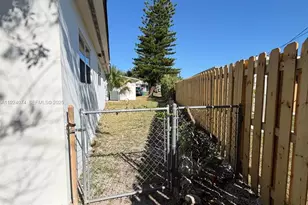 19810 Holiday Rd, Cutler Bay, FL 33157 - Photo 7