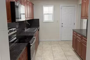 19810 Holiday Rd, Cutler Bay, FL 33157 - Photo 9