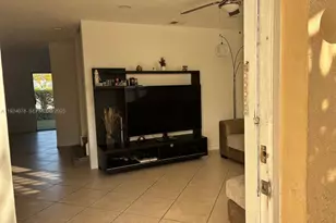 5332 NW 89th Ave, Sunrise, FL 33351 - Photo 3