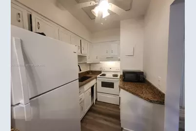 600 Layne Blvd #118, Hallandale Beach, FL 33009 - Photo 9