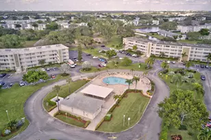 145 Grantham C, Deerfield Beach, FL 33442 - Photo 3