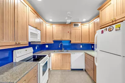 145 Grantham C #145, Deerfield Beach, FL 33442 - Photo 11