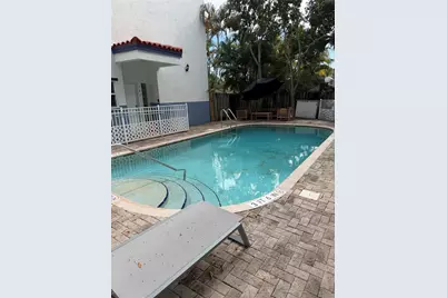 2927 SW 18th Ter, Fort Lauderdale, FL 33315 - Photo 9