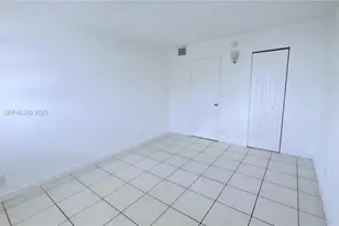 4550 NW 9th St, Miami, FL 33126 - Photo 17