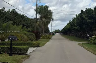 25800 SW 214th Ave, Homestead, FL 33031 - Photo 5