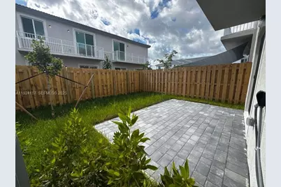 632 SE 14th Ct #632, Homestead, FL 33034 - Photo 11