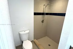 4411 NW 34th St, Lauderdale Lakes, FL 33319 - Photo 15