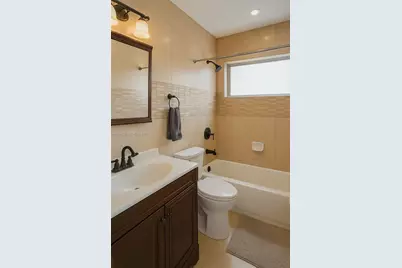 1611 NW 46th St, Tamarac, FL 33309 - Photo 9