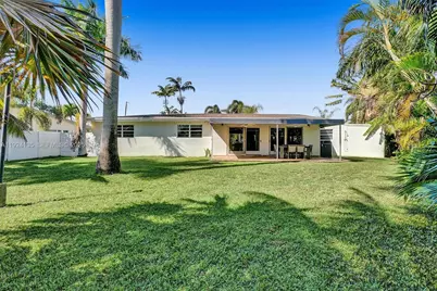 2106 NE 16th Ave, Wilton Manors, FL 33305 - Photo 25