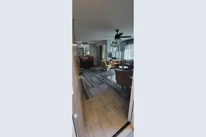 13285 Arbor Pointe Circle #201, Tampa, FL 33617 - Photo 7