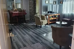 13285 Arbor Pointe Cir, Tampa, FL 33617 - Photo 7