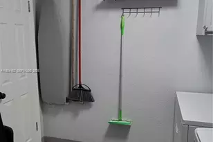 13285 Arbor Pointe Cir, Tampa, FL 33617 - Photo 45