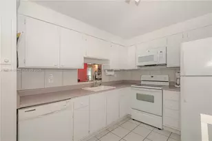 401 SE 3rd St, Dania Beach, FL 33004 - Photo 7