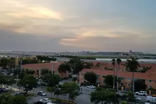 4550 NW 9th St, Miami, FL 33126 - Photo 17