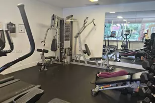 4550 NW 9th St, Miami, FL 33126 - Photo 33