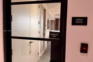 121 NE 34th St, Miami, FL 33137 - Photo 65