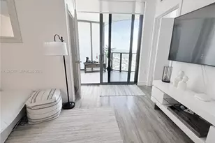 121 NE 34th St, Miami, FL 33137 - Photo 45