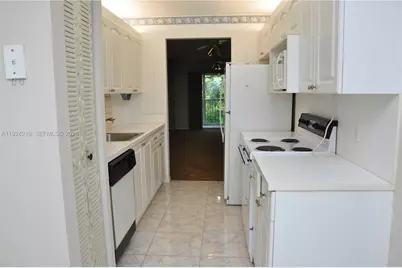 13000 SW 15th Ct #411U, Pembroke Pines, FL 33027 - Photo 3