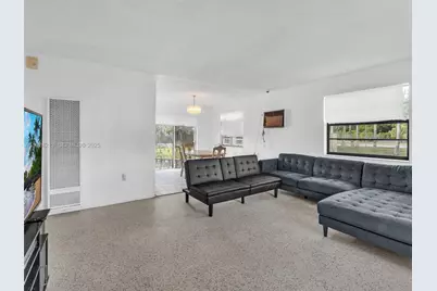 19820 NW 39th Ave, Miami Gardens, FL 33055 - Photo 9