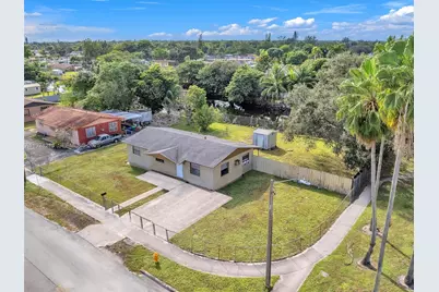 19820 NW 39th Ave, Miami Gardens, FL 33055 - Photo 5