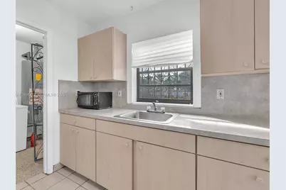 19820 NW 39th Ave, Miami Gardens, FL 33055 - Photo 15