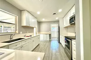 912 NE 9th Ct, Pompano Beach, FL 33060 - Photo 3