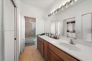 984 NW 104 Ave, Miami, FL 33172 - Photo 31