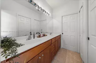 984 NW 104 Ave, Miami, FL 33172 - Photo 33