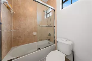 984 NW 104 Ave, Miami, FL 33172 - Photo 33