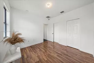 984 NW 104 Ave, Miami, FL 33172 - Photo 35