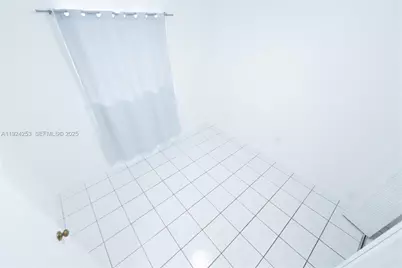 5300 W 21st Ct #311, Hialeah, FL 33016 - Photo 9