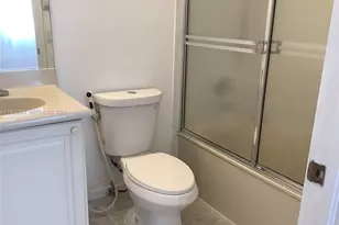 5460 NW 107th Ave, Doral, FL 33178 - Photo 15