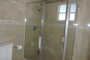 551 E 39th St, Hialeah, FL 33013 - Photo 13