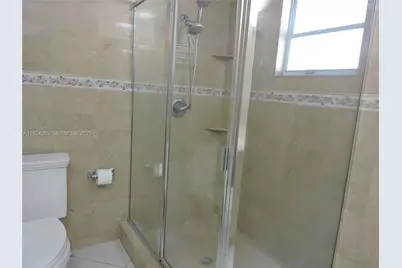 551 E 39th St #1, Hialeah, FL 33013 - Photo 15