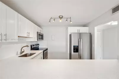 16740 NE 9th Ave #203, North Miami Beach, FL 33162 - Photo 7