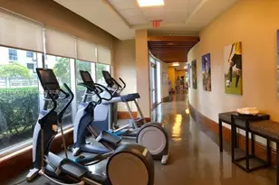 1060 Brickell Ave, Miami, FL 33131 - Photo 17