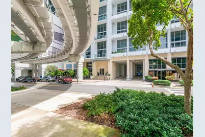 1060 Brickell Ave #2707, Miami, FL 33131 - Photo 11