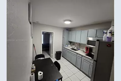 1117 NE 17th Way #1-3, Fort Lauderdale, FL 33304 - Photo 11