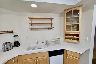 6423 Collins Ave, Miami Beach, FL 33141 - Photo 5