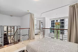 41 SE 5th St, Miami, FL 33131 - Photo 21