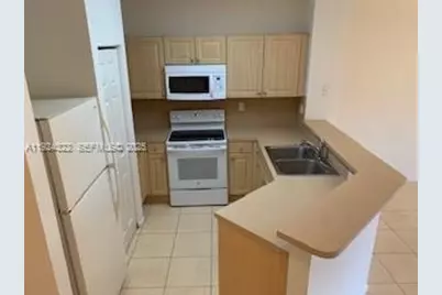 6533 Catalina Ln #6533, Tamarac, FL 33321 - Photo 5