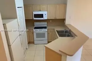 6533 Catalina Ln, Tamarac, FL 33321 - Photo 5