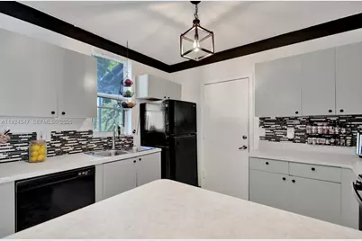 10529 NW 57th Court, Coral Springs, FL 33076 - Photo 17