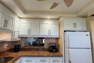 4800 Hillcrest Ln, Hollywood, FL 33021 - Photo 3