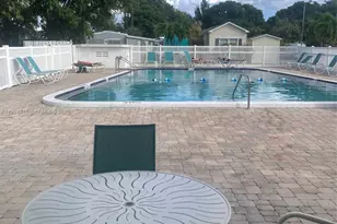 310 NE 45th Pl, Deerfield Beach, FL 33064 - Photo 5