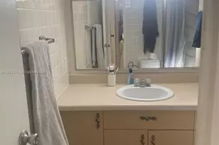 310 NE 45th Pl, Deerfield Beach, FL 33064 - Photo 17