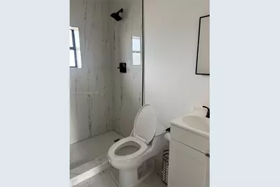 354 E 50th St, Hialeah, FL 33013 - Photo 21