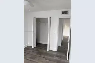 354 E 50th St, Hialeah, FL 33013 - Photo 9