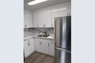 354 E 50th St, Hialeah, FL 33013 - Photo 13