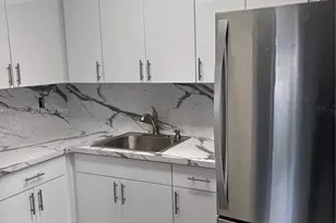 354 E 50th St, Hialeah, FL 33013 - Photo 13